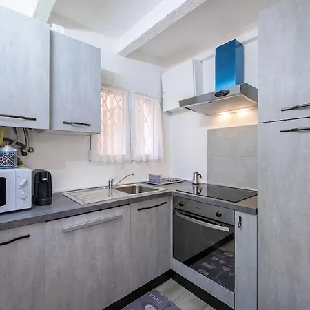 Lovely Nest Near Centre - Groundfloor Módena