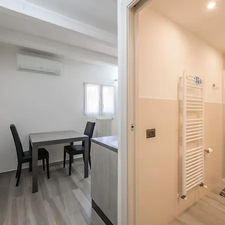 Apartment Lovely Nest Near Centre - Groundfloor