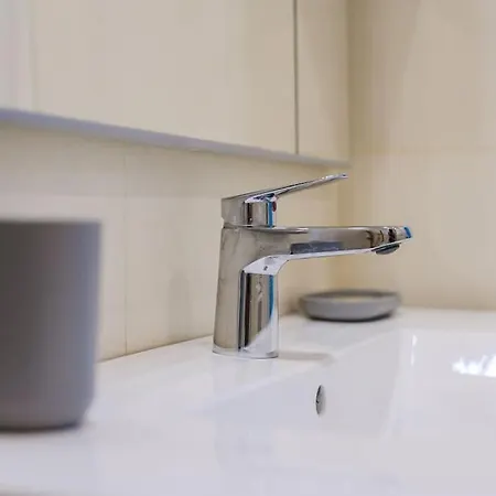 Lovely Nest Near Centre - Groundfloor 公寓