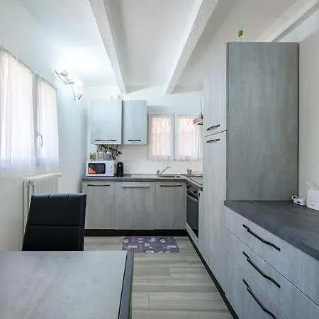 Apartment Lovely Nest Near Centre - Groundfloor *