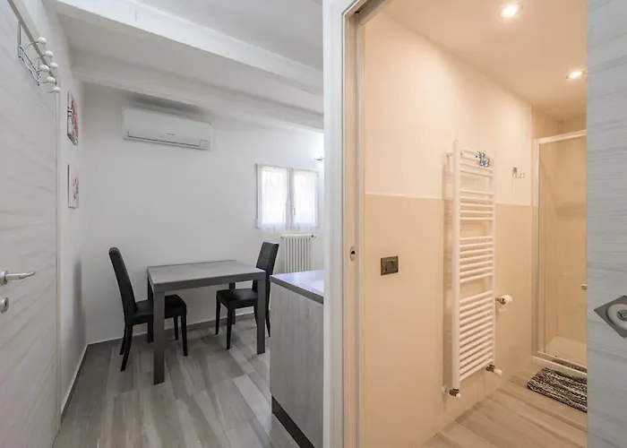 Lägenhet Lovely Nest Near Centre - Groundfloor