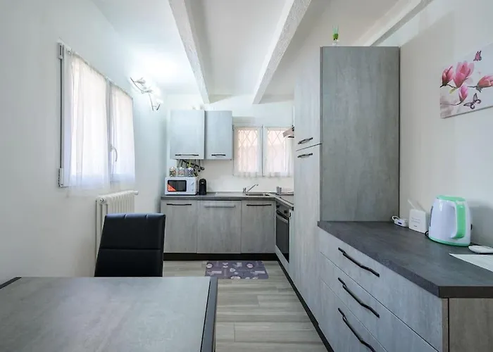 Apartment Lovely Nest Near Centre - Groundfloor *